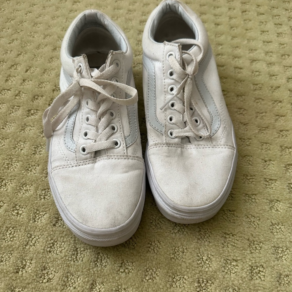 GUC white vans